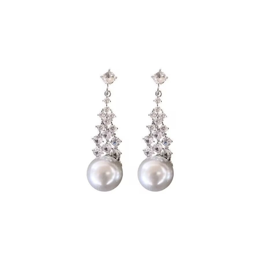 Waterfall Pearl French Romantic Light Luxury Earrings