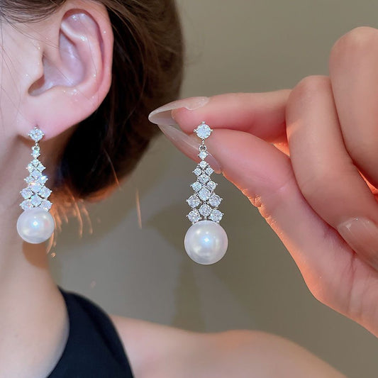 Waterfall Pearl French Romantic Light Luxury Earrings